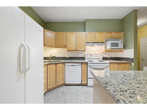 210-5201 Dalhousie Drive Nw, Calgary, AB - Indoor Photo Showing Kitchen