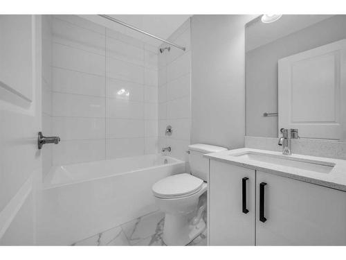 117 Corner Meadows Square Ne, Calgary, AB - Indoor Photo Showing Bathroom