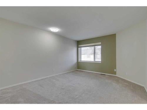 260-4037 42 Street Nw, Calgary, AB - Indoor Photo Showing Other Room