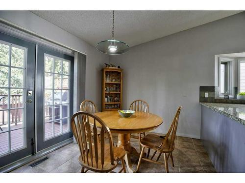 2513 Douglas Woods Link Se, Calgary, AB - Indoor Photo Showing Dining Room