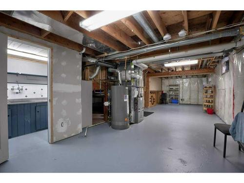 2513 Douglas Woods Link Se, Calgary, AB - Indoor Photo Showing Basement