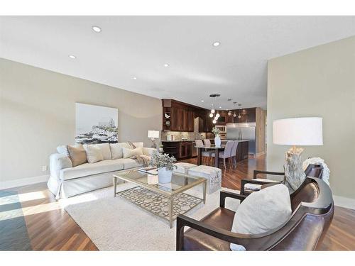 2239 29 Avenue Sw, Calgary, AB - Indoor Photo Showing Living Room