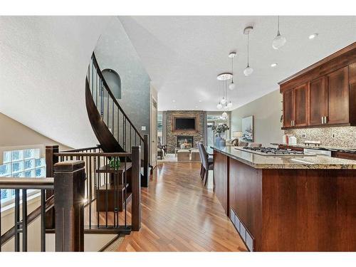 2239 29 Avenue Sw, Calgary, AB - Indoor Photo Showing Kitchen