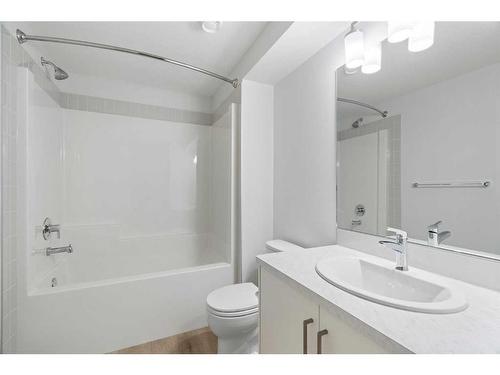 149 Magnolia Terrace Se, Calgary, AB - Indoor Photo Showing Bathroom