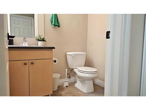 167 Woodborough Terrace Sw, Calgary, AB - Indoor Photo Showing Bathroom