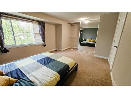 167 Woodborough Terrace Sw, Calgary, AB - Indoor Photo Showing Bedroom