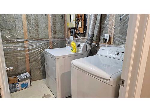 167 Woodborough Terrace Sw, Calgary, AB - Indoor Photo Showing Laundry Room