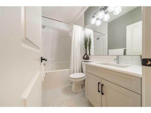 65 Auburn Shores Cape Se, Calgary, AB - Indoor Photo Showing Bathroom