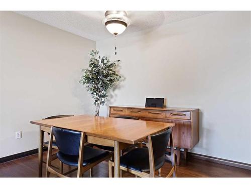 212-550 Westwood Drive Sw, Calgary, AB - Indoor Photo Showing Dining Room