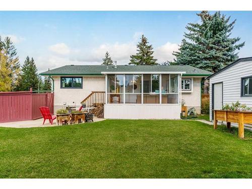 128 Oakridge Place Sw, Calgary, AB - Outdoor With Deck Patio Veranda