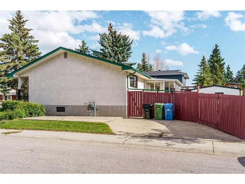 128 Oakridge Place Sw, Calgary, AB - Outdoor