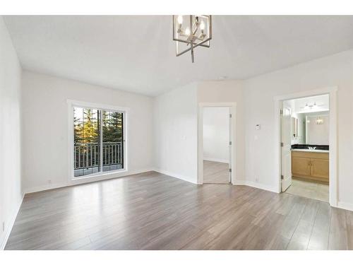 2306-5605 Henwood Street Sw, Calgary, AB - Indoor Photo Showing Living Room