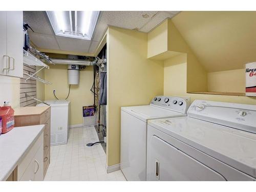 14981 5 Street Sw, Calgary, AB - Indoor Photo Showing Laundry Room