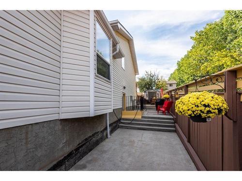 14981 5 Street Sw, Calgary, AB - Outdoor With Exterior