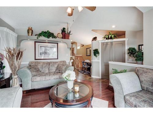 14981 5 Street Sw, Calgary, AB - Indoor Photo Showing Living Room