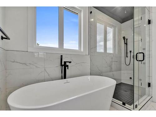 149 Canoe Crescent Sw, Airdrie, AB - Indoor Photo Showing Bathroom