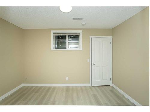 260 Saddlebrook Point Ne, Calgary, AB - Indoor Photo Showing Other Room