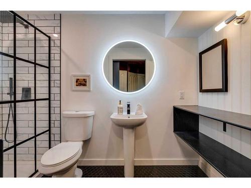 179 Mountain Park Drive Se, Calgary, AB - Indoor Photo Showing Bathroom