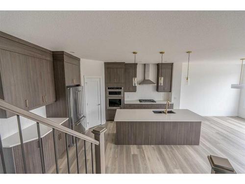 1198 Chinook Winds Circle Sw, Airdrie, AB - Indoor Photo Showing Kitchen