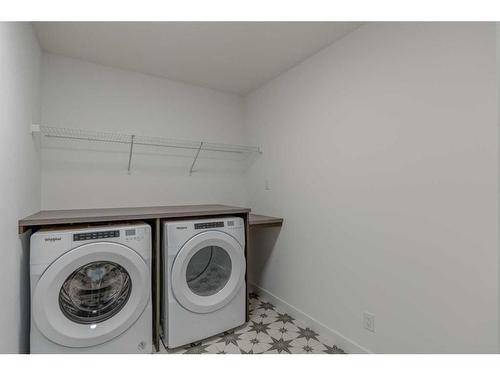 1198 Chinook Winds Circle Sw, Airdrie, AB - Indoor Photo Showing Laundry Room