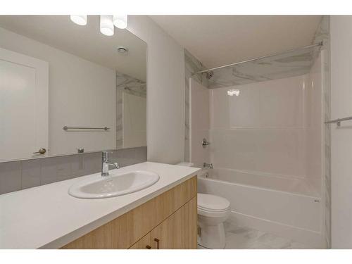 1198 Chinook Winds Circle Sw, Airdrie, AB - Indoor Photo Showing Bathroom