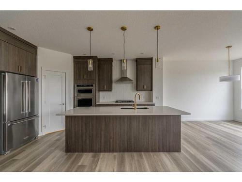 1198 Chinook Winds Circle Sw, Airdrie, AB - Indoor Photo Showing Kitchen With Upgraded Kitchen