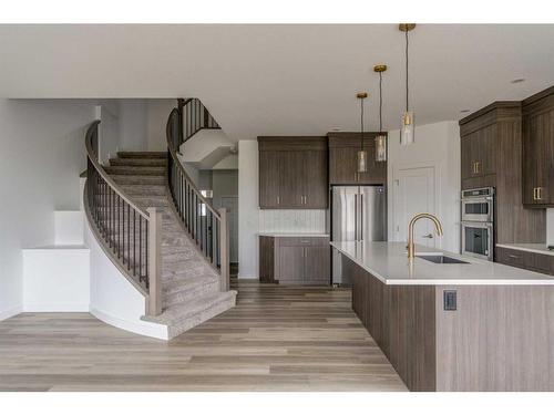 1198 Chinook Winds Circle Sw, Airdrie, AB - Indoor Photo Showing Kitchen With Upgraded Kitchen