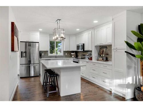 225 Country Village Manor Ne, Calgary, AB - Indoor Photo Showing Kitchen With Upgraded Kitchen