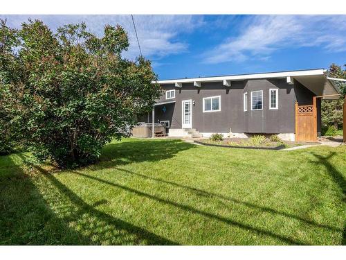 68 Southampton Drive Sw, Calgary, AB - Outdoor