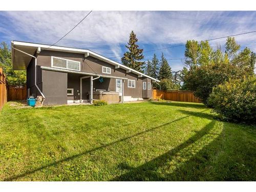 68 Southampton Drive Sw, Calgary, AB - Outdoor With Deck Patio Veranda