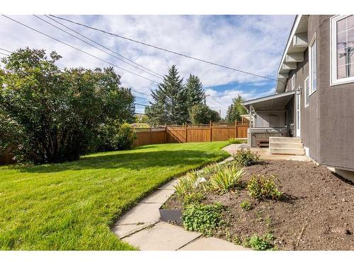 68 Southampton Drive Sw, Calgary, AB - Outdoor