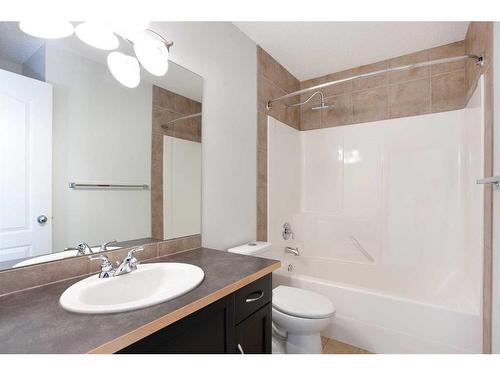 420 Eversyde Way Sw, Calgary, AB - Indoor Photo Showing Bathroom