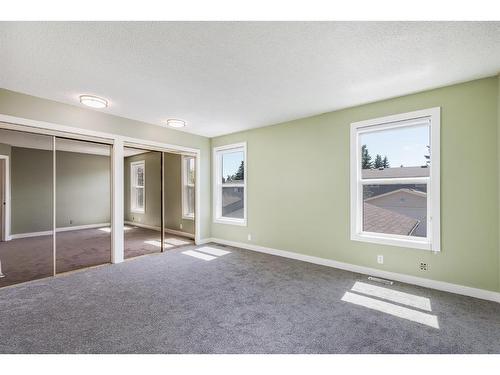 191 Scenic Way Nw, Calgary, AB - Indoor Photo Showing Other Room