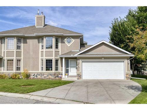 218 Mt Mckenzie Gardens Se, Calgary, AB 