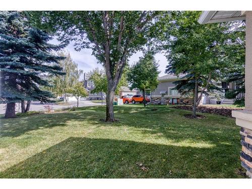 218 Mt Mckenzie Gardens Se, Calgary, AB 