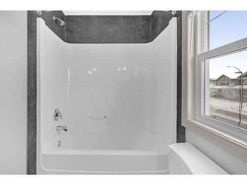 1186 Evanston Drive Nw, Calgary, AB - Indoor Photo Showing Bathroom