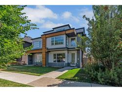 1623 Westmount Road NW Calgary, AB T2M 3M2