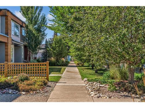 1623 Westmount Road Nw, Calgary, AB - Outdoor