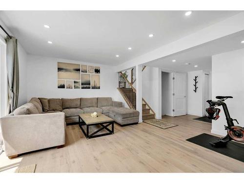 52 Woodstock Way Sw, Calgary, AB - Indoor Photo Showing Living Room