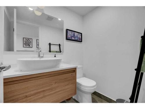 52 Woodstock Way Sw, Calgary, AB - Indoor Photo Showing Bathroom