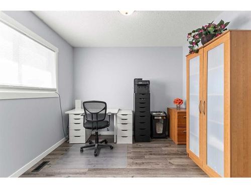 317 Carriage Lane Drive, Carstairs, AB - Indoor Photo Showing Office