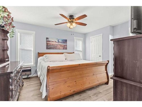 317 Carriage Lane Drive, Carstairs, AB - Indoor Photo Showing Bedroom