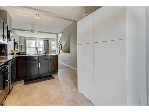 170 New Brighton Point Se, Calgary, AB - Indoor Photo Showing Kitchen