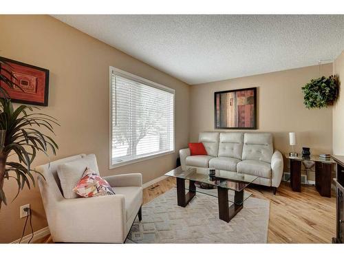 134 Riverwood Crescent Se, Calgary, AB - Indoor Photo Showing Living Room