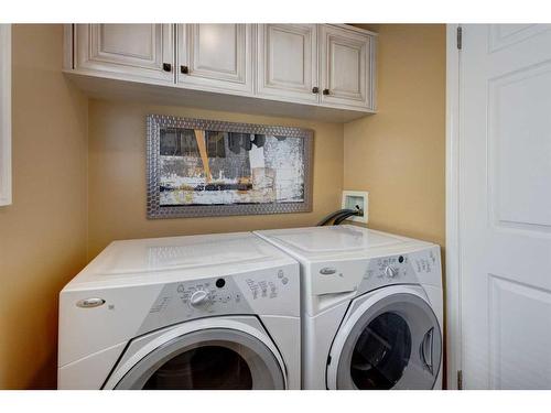 134 Riverwood Crescent Se, Calgary, AB - Indoor Photo Showing Laundry Room