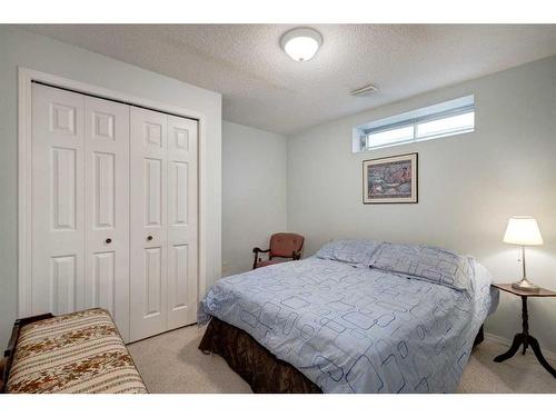 134 Riverwood Crescent Se, Calgary, AB - Indoor Photo Showing Bedroom