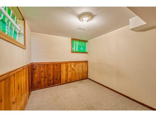 1624 19 Avenue Nw, Calgary, AB - Indoor Photo Showing Other Room