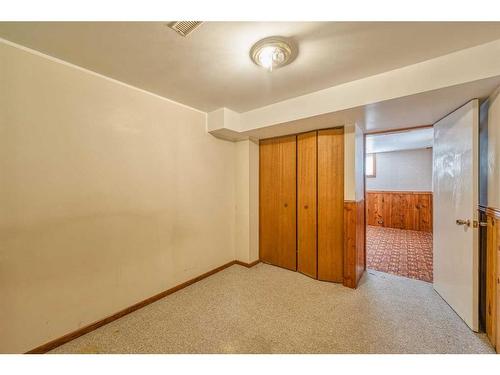 1624 19 Avenue Nw, Calgary, AB - Indoor Photo Showing Other Room