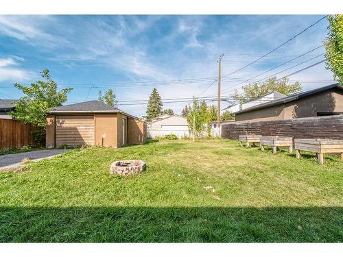 1624 19 Avenue Nw, Calgary, AB - Outdoor