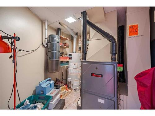 3007 Oakmoor Drive Sw, Calgary, AB - Indoor Photo Showing Basement